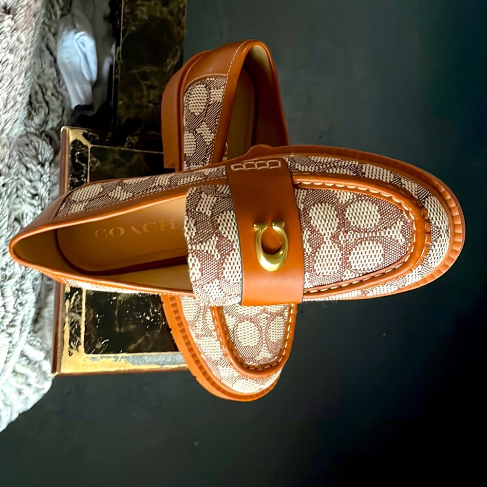 Coach platform loafers in Chestnut. Size 7B, only worn once.